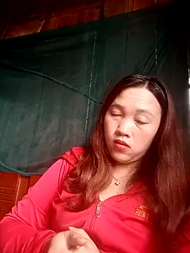 miumiu 00 online show from December 5, 2025, 4:11 am