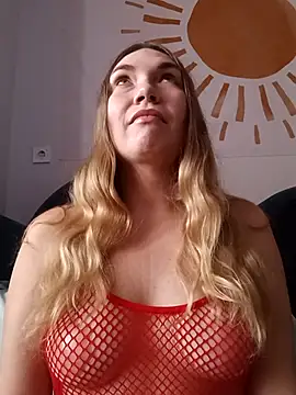 KisaVixen online show from November 16, 2025, 10:42 am