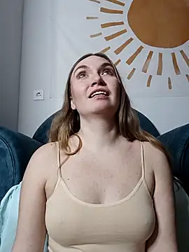 KisaVixen online show from February 6, 2026, 5:42 pm