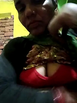 Rubi12A online show from December 15, 2025, 11:31 pm