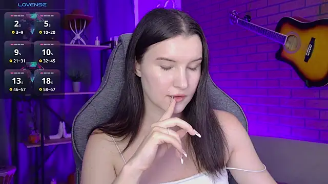 AgataWillis online show from July 28, 2026, 4:53 am
