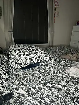 MysteriousMylaX online show from October 29, 2025, 6:40 pm