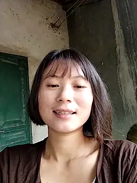 linda bae00 online show from October 28, 2025, 2:23 am