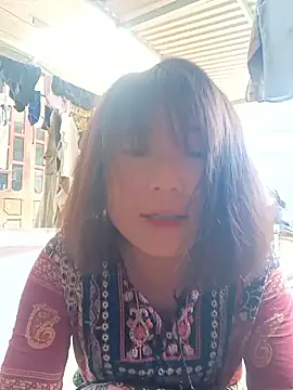 Snapshot of linda_bae00 chatting on May 5, 2026, 11:13 am linda bae00 online show from May 5, 2026, 11:13 am