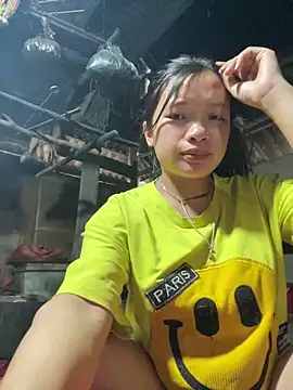 Snapshot of beobeo_2xx chatting on April 12, 2026, 11:02 am beobeo 2xx online show from April 12, 2026, 11:02 am