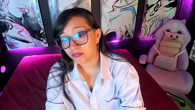 Skye bluee  online show from October 9, 2025, 3:29 am