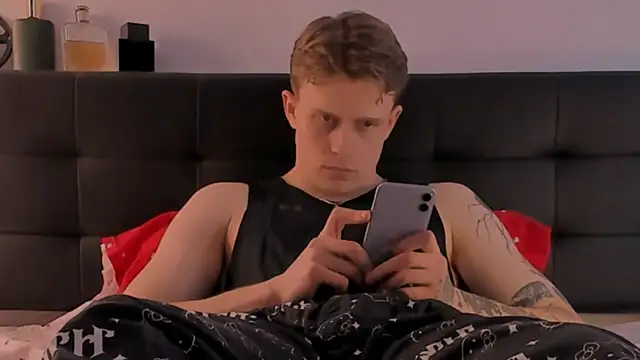 TalkingHead 0  online show from March 18, 2026, 2:52 pm