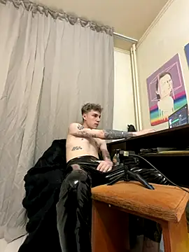 Snapshot of davesinner chatting on November 5, 2025, 8:01 pm davesinner online show from November 5, 2025, 8:01 pm