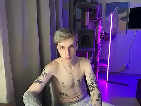 Snapshot of davesinner chatting on February 27, 2026, 11:04 pm davesinner online show from February 27, 2026, 11:04 pm