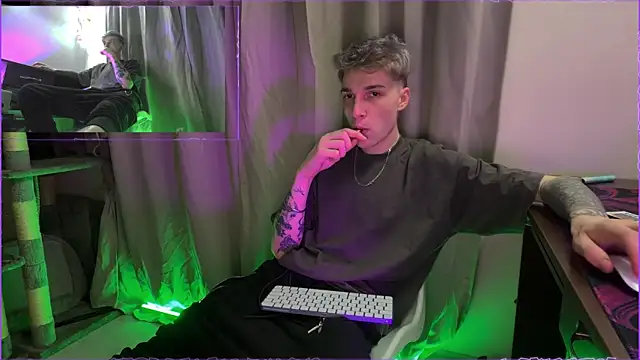 davesinner online show from May 8, 2026, 2:37 am