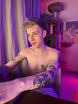 Snapshot of davesinner chatting on February 23, 2026, 10:54 pm davesinner online show from February 23, 2026, 10:54 pm