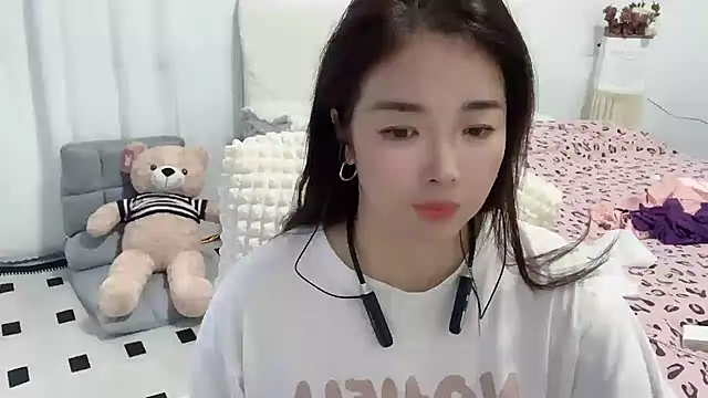 Xiali-166 online show from October 26, 2025, 3:51 am