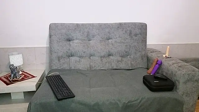 adahira08 online show from October 22, 2025, 3:28 am