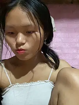 milo bae online show from November 17, 2025, 2:15 am