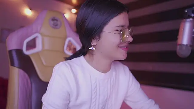 Lana Dreams  online show from November 8, 2025, 1:20 am