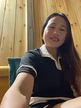 phungtiti online show from November 10, 2025, 5:45 am