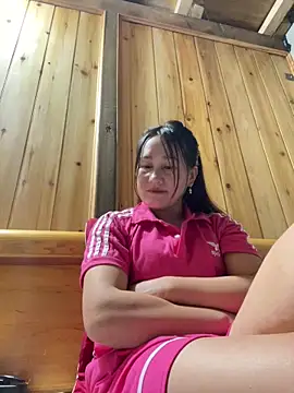 phungtiti online show from November 6, 2025, 1:59 pm