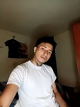 Snapshot of derek_devil24 chatting on April 16, 2026, 4:57 am derek devil24 online show from April 16, 2026, 4:57 am