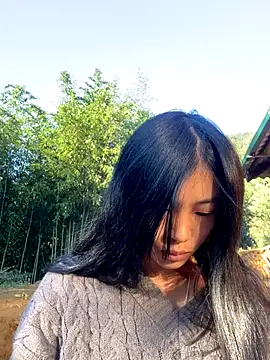 EmLy02 online show from November 29, 2025, 12:22 am