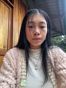 EmLy02 online show from November 7, 2025, 11:41 pm