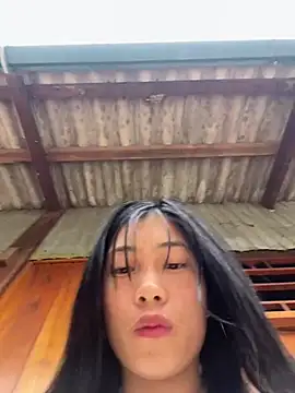 Snapshot of EmLy02 chatting on April 1, 2026, 2:24 am EmLy02 online show from April 1, 2026, 2:24 am