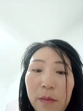 lingling5200 online show from October 13, 2025, 3:46 pm