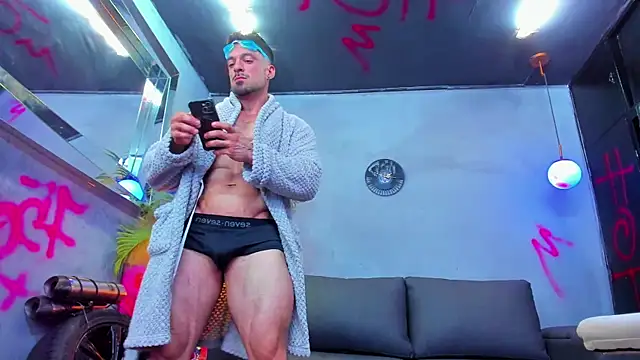 dennis cox1 online show from September 11, 2025, 12:32 am