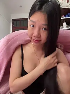 Miumieu online show from January 12, 2026, 3:57 am