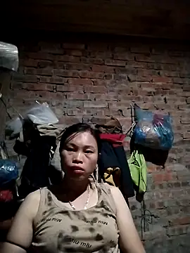   Ngoc20   online show from November 27, 2025, 5:30 am