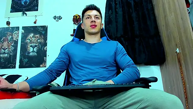 Snapshot of javiersexymann chatting on March 16, 2025, 11:48 pm javiersexymann online show from March 16, 2025, 11:48 pm