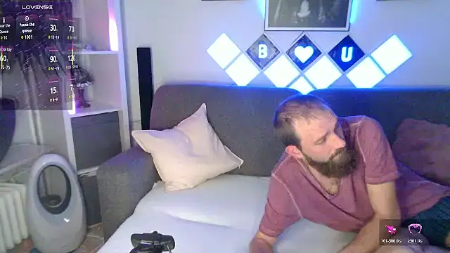 XBellaXundXUweX online show from November 17, 2025, 7:29 pm