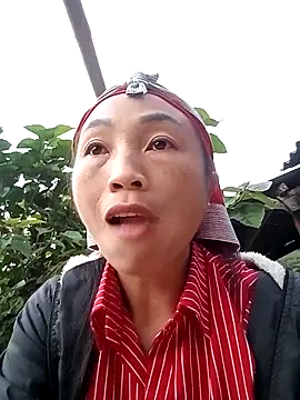 lucybaby00 online show from October 26, 2025, 10:37 am