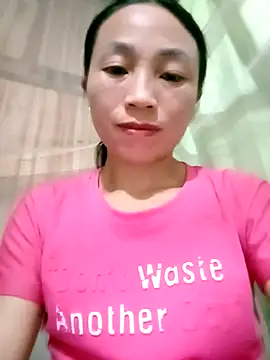 Snapshot of lucybaby00 chatting on October 13, 2025, 2:18 pm lucybaby00 online show from October 13, 2025, 2:18 pm