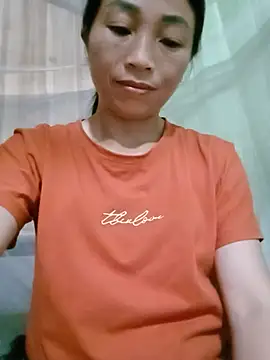 lucybaby00 online show from July 1, 2026, 11:05 pm