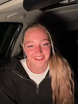 emilypeperoni online show from June 16, 2026, 8:20 pm