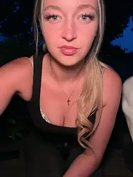 emilypeperoni online show from July 15, 2026, 8:27 pm
