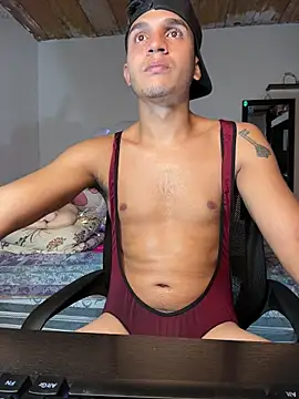 Angel latinboy online show from April 16, 2026, 12:50 pm