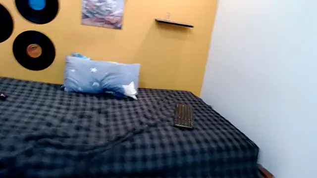 skinnyverus18 online show from March 7, 2026, 7:19 pm