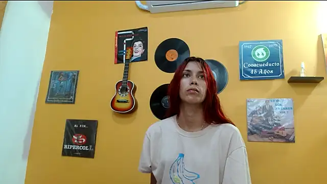 skinnyverus18 online show from November 24, 2025, 7:03 pm