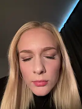 DaryaDoll online show from October 12, 2025, 11:55 am