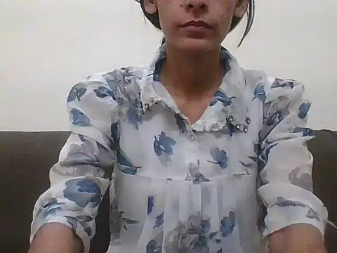 Snapshot of Your-muskan chatting on October 13, 2025, 4:47 am Your-muskan online show from October 13, 2025, 4:47 am