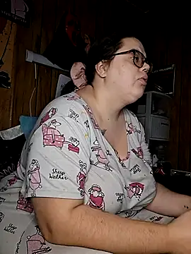 Snapshot of GoddessDess chatting on October 22, 2025, 1:10 pm GoddessDess online show from October 22, 2025, 1:10 pm
