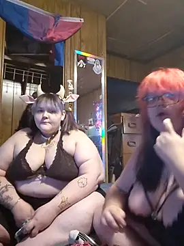 GoddessDess online show from May 17, 2026, 10:32 pm