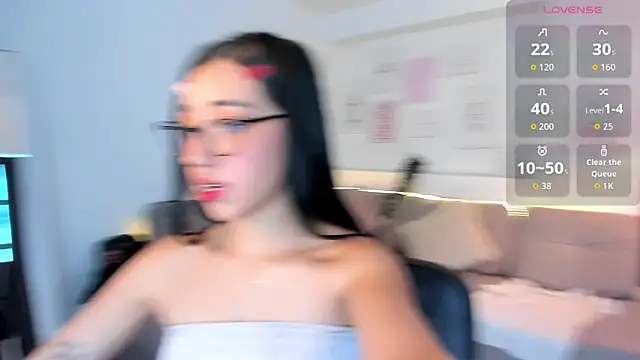 Miacorner  online show from November 11, 2025, 8:25 pm