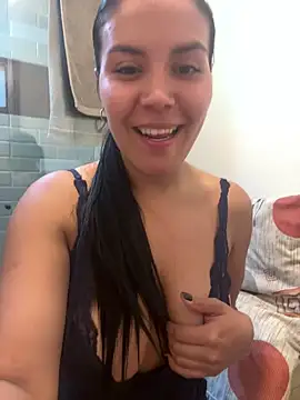 MacaW09 online show from February 27, 2026, 2:01 am