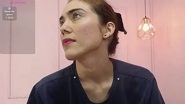 danna7cute online show from October 25, 2025, 8:42 pm