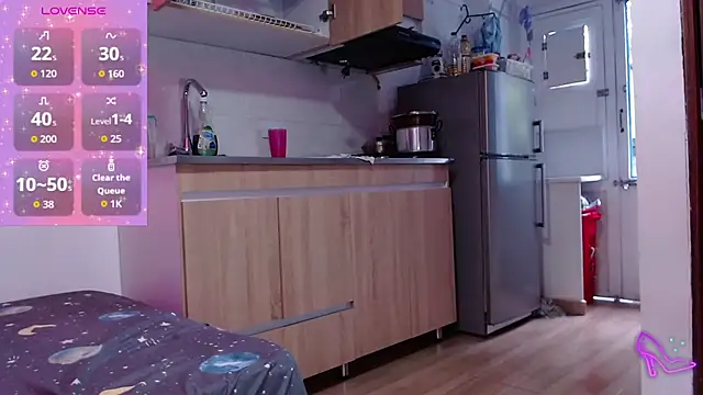 AllysonStonne online show from April 9, 2026, 8:48 pm