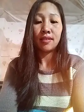 cute love00 online show from February 2, 2026, 10:42 pm