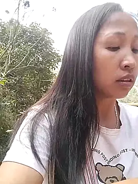 cute love00 online show from February 26, 2026, 3:50 am