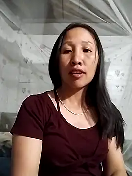 cute love00 online show from February 15, 2026, 12:37 pm